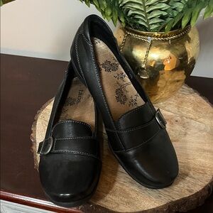 Taos Black Women's Loafers with Buckle 7.5